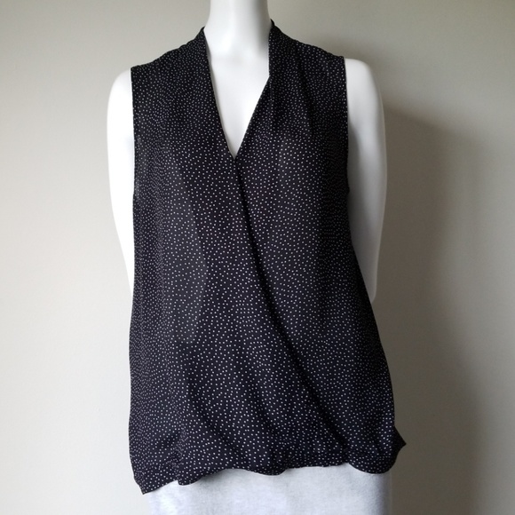 Sleeves Less Black & White Blouse - Size Large - Picture 6 of 8